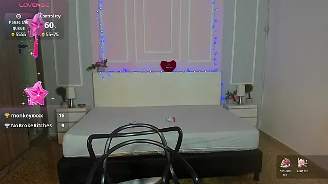 Snapshot of PenelopeShine chatting on January 9, 2025, 7:52 am PenelopeShine online show from January 9, 2025, 7:52 am