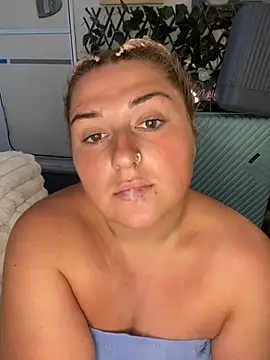 Snapshot of mimiprincessxoox chatting on September 18, 2025, 9:22 am mimiprincessxoox online show from September 18, 2025, 9:22 am