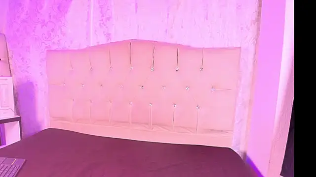 Strella ferrera online show from January 6, 2026, 5:33 am