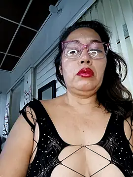 Snapshot of anniecoopeer chatting on January 2, 2025, 3:40 pm anniecoopeer online show from January 2, 2025, 3:40 pm