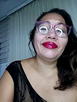 Snapshot of anniecoopeer chatting on January 4, 2025, 12:27 pm anniecoopeer online show from January 4, 2025, 12:27 pm