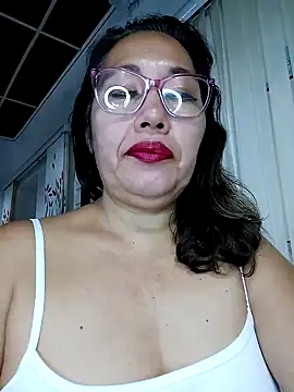 Snapshot of anniecoopeer chatting on January 10, 2025, 2:45 pm anniecoopeer online show from January 10, 2025, 2:45 pm