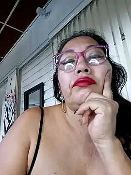 Snapshot of anniecoopeer chatting on January 15, 2025, 4:11 pm anniecoopeer online show from January 15, 2025, 4:11 pm