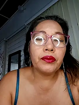 Snapshot of anniecoopeer chatting on January 23, 2025, 11:37 am anniecoopeer online show from January 23, 2025, 11:37 am