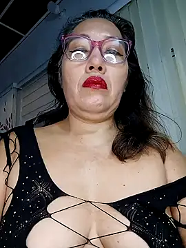 Snapshot of anniecoopeer chatting on February 5, 2025, 11:23 am anniecoopeer online show from February 5, 2025, 11:23 am