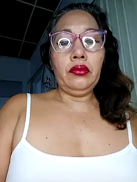 Snapshot of anniecoopeer chatting on February 12, 2025, 12:12 pm anniecoopeer online show from February 12, 2025, 12:12 pm