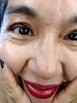 Snapshot of anniecoopeer chatting on February 13, 2025, 2:42 pm anniecoopeer online show from February 13, 2025, 2:42 pm