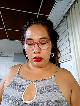 Snapshot of anniecoopeer chatting on February 20, 2025, 3:30 pm anniecoopeer online show from February 20, 2025, 3:30 pm