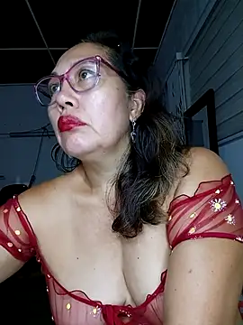 Snapshot of anniecoopeer chatting on February 21, 2025, 12:05 am anniecoopeer online show from February 21, 2025, 12:05 am