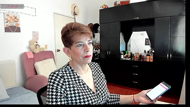 Angelina Stone 65 online show from December 1, 2025, 8:58 pm