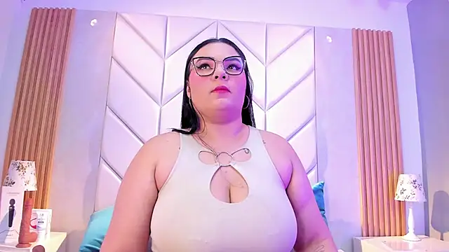 KatyaPittman online show from June 4, 2026, 7:53 pm