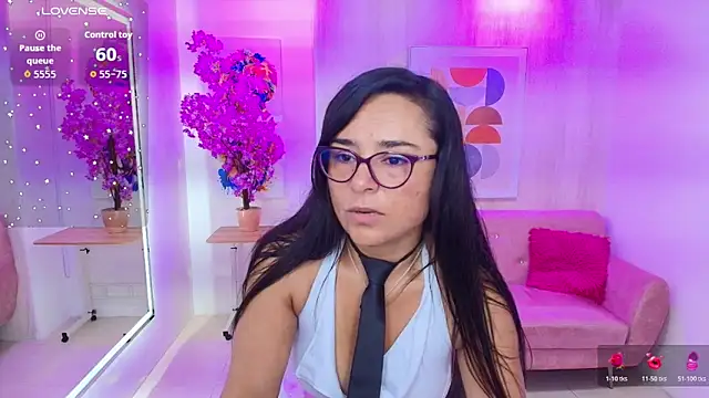 Tiara rr online show from October 21, 2025, 7:36 pm