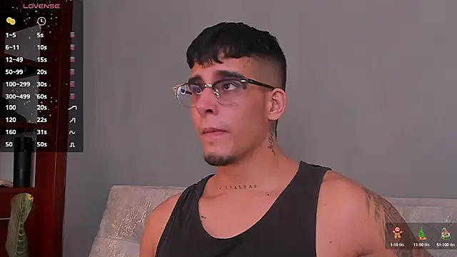 Snapshot of iamcamiloo_ chatting on December 17, 2024, 4:34 am iamcamiloo  online show from December 17, 2024, 4:34 am