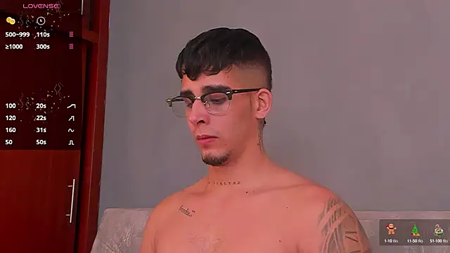 Snapshot of iamcamiloo_ chatting on December 27, 2024, 1:43 am iamcamiloo  online show from December 27, 2024, 1:43 am