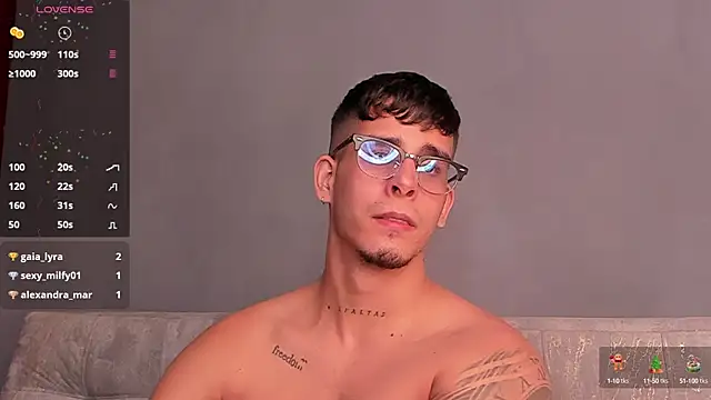 Snapshot of iamcamiloo_ chatting on December 27, 2024, 4:47 am iamcamiloo  online show from December 27, 2024, 4:47 am