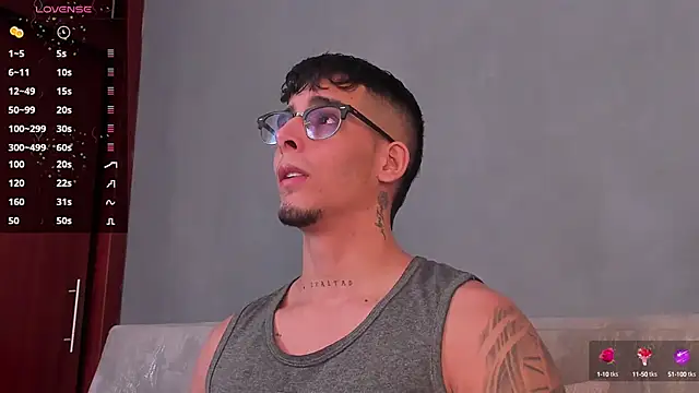 Snapshot of iamcamiloo_ chatting on January 19, 2025, 2:59 pm iamcamiloo  online show from January 19, 2025, 2:59 pm