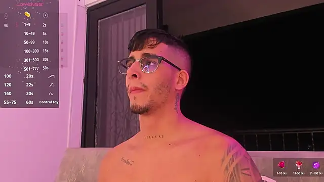 Snapshot of iamcamiloo_ chatting on February 9, 2025, 11:57 pm iamcamiloo  online show from February 9, 2025, 11:57 pm