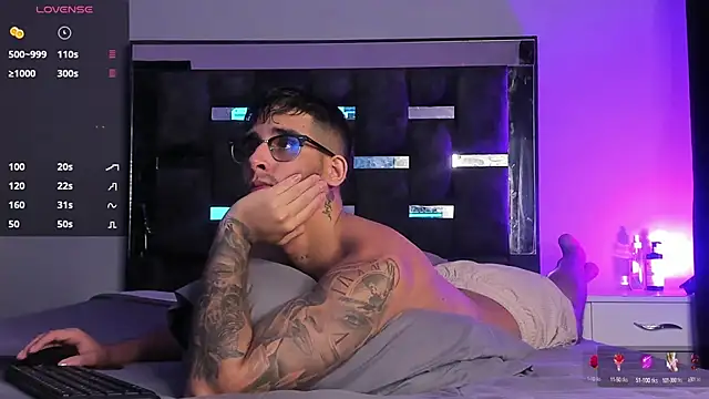 Snapshot of iamcamiloo_ chatting on March 5, 2025, 2:46 am iamcamiloo  online show from March 5, 2025, 2:46 am