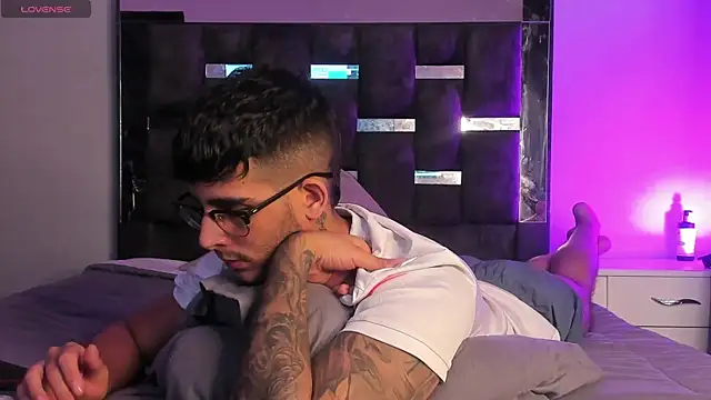 Snapshot of iamcamiloo_ chatting on March 7, 2025, 7:30 am iamcamiloo  online show from March 7, 2025, 7:30 am