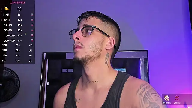 Snapshot of iamcamiloo_ chatting on March 11, 2025, 11:48 pm iamcamiloo  online show from March 11, 2025, 11:48 pm