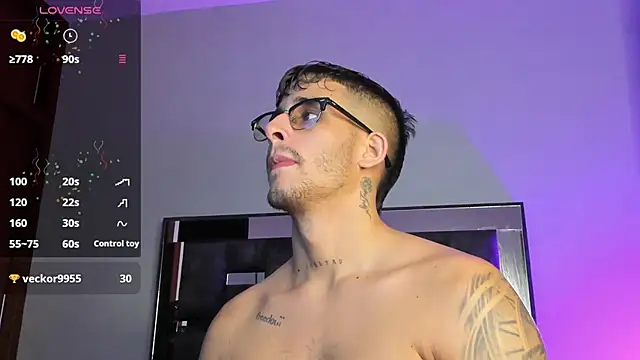 Snapshot of iamcamiloo_ chatting on March 20, 2025, 7:03 am iamcamiloo  online show from March 20, 2025, 7:03 am