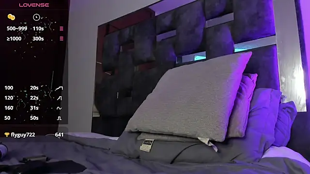 Snapshot of iamcamiloo_ chatting on March 21, 2025, 5:11 am iamcamiloo  online show from March 21, 2025, 5:11 am