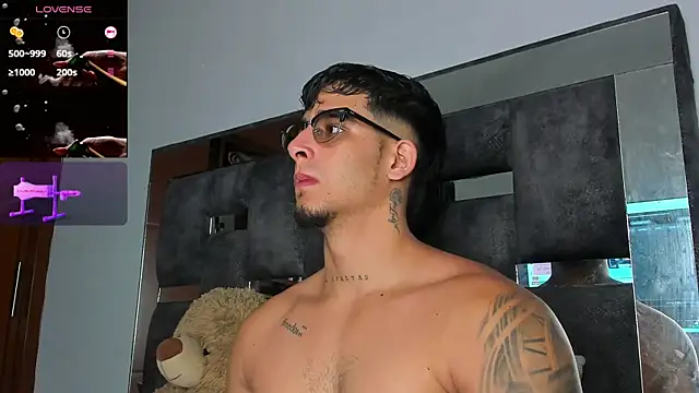 Snapshot of iamcamiloo_ chatting on October 1, 2025, 5:13 am iamcamiloo  online show from October 1, 2025, 5:13 am