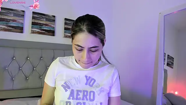 Snapshot of samanthasweeth chatting on January 27, 2025, 1:52 pm samanthasweeth online show from January 27, 2025, 1:52 pm