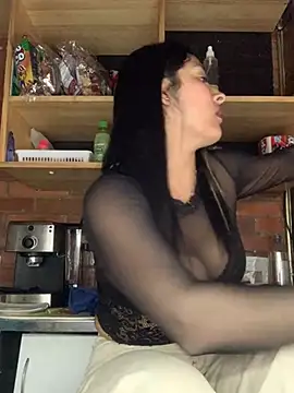 Snapshot of cami_leon chatting on December 28, 2024, 2:54 am cami leon online show from December 28, 2024, 2:54 am