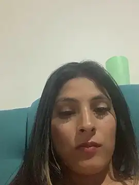 Snapshot of cami_leon chatting on January 5, 2025, 11:44 pm cami leon online show from January 5, 2025, 11:44 pm