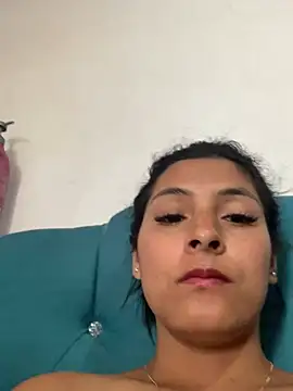 Snapshot of cami_leon chatting on January 14, 2025, 7:21 pm cami leon online show from January 14, 2025, 7:21 pm