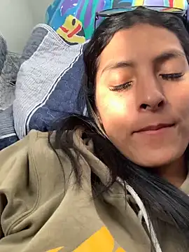 Snapshot of cami_leon chatting on January 22, 2025, 2:14 pm cami leon online show from January 22, 2025, 2:14 pm