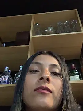 Snapshot of cami_leon chatting on January 24, 2025, 4:59 am cami leon online show from January 24, 2025, 4:59 am