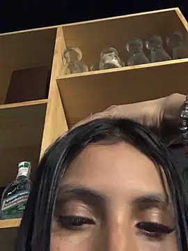 Snapshot of cami_leon chatting on January 25, 2025, 3:19 am cami leon online show from January 25, 2025, 3:19 am