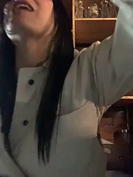 Snapshot of cami_leon chatting on January 29, 2025, 4:05 am cami leon online show from January 29, 2025, 4:05 am