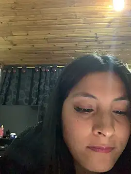 Snapshot of cami_leon chatting on February 19, 2025, 6:11 am cami leon online show from February 19, 2025, 6:11 am