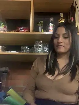 Snapshot of cami_leon chatting on February 23, 2025, 12:19 am cami leon online show from February 23, 2025, 12:19 am