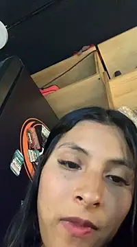 Snapshot of cami_leon chatting on February 27, 2025, 4:09 am cami leon online show from February 27, 2025, 4:09 am