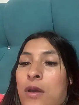Snapshot of cami_leon chatting on March 8, 2025, 1:47 pm cami leon online show from March 8, 2025, 1:47 pm