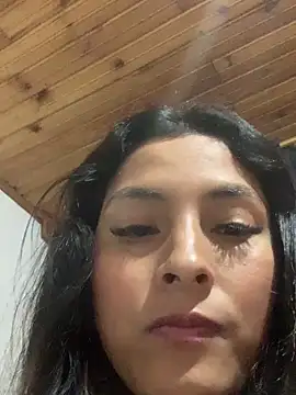 Snapshot of cami_leon chatting on March 12, 2025, 3:18 pm cami leon online show from March 12, 2025, 3:18 pm