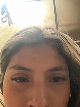 Snapshot of cami_leon chatting on March 20, 2025, 3:04 pm cami leon online show from March 20, 2025, 3:04 pm