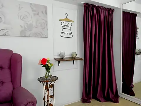 Queenrafaella online show from October 8, 2025, 3:20 pm