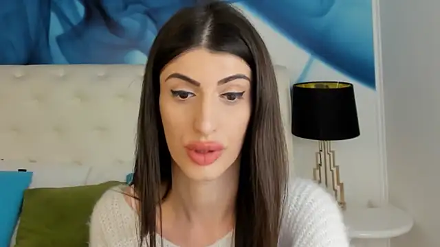 SkinnyDolly online show from January 8, 2025, 8:39 pm