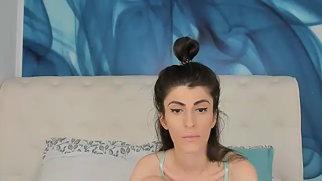 SkinnyDolly online show from October 20, 2025, 2:12 am