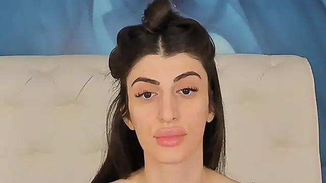 SkinnyDolly online show from December 15, 2025, 3:11 am