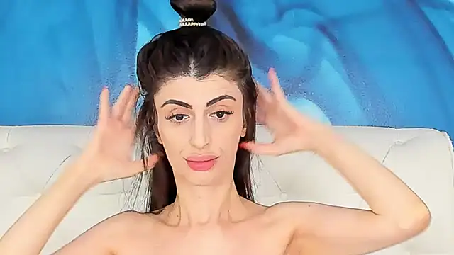 SkinnyDolly online show from February 2, 2026, 10:08 pm