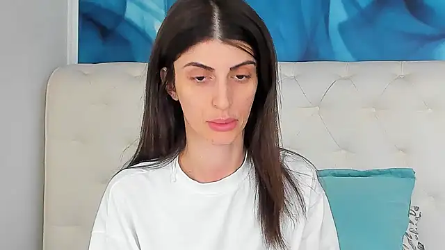 SkinnyDolly online show from June 9, 2026, 3:18 am