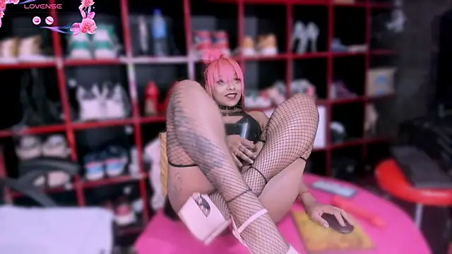 Indianbrownie online show from December 18, 2024, 4:09 am