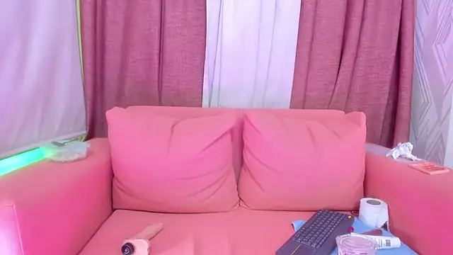 maddystyles online show from March 21, 2025, 11:44 am