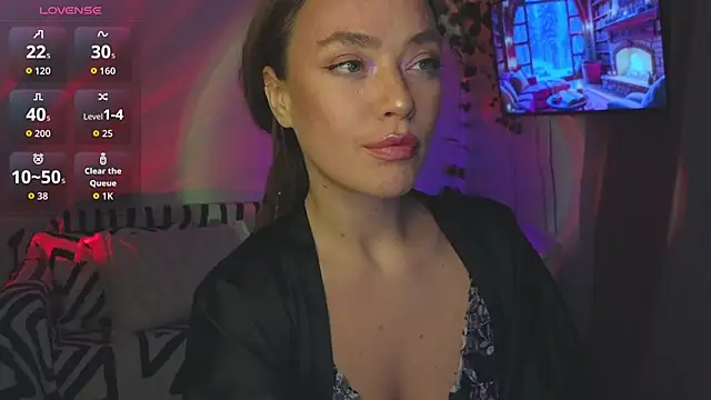 KellyFouler online show from November 15, 2025, 3:08 pm